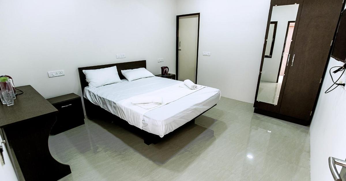 Indra Regency Otel Thiruttani Dış mekan fotoğraf